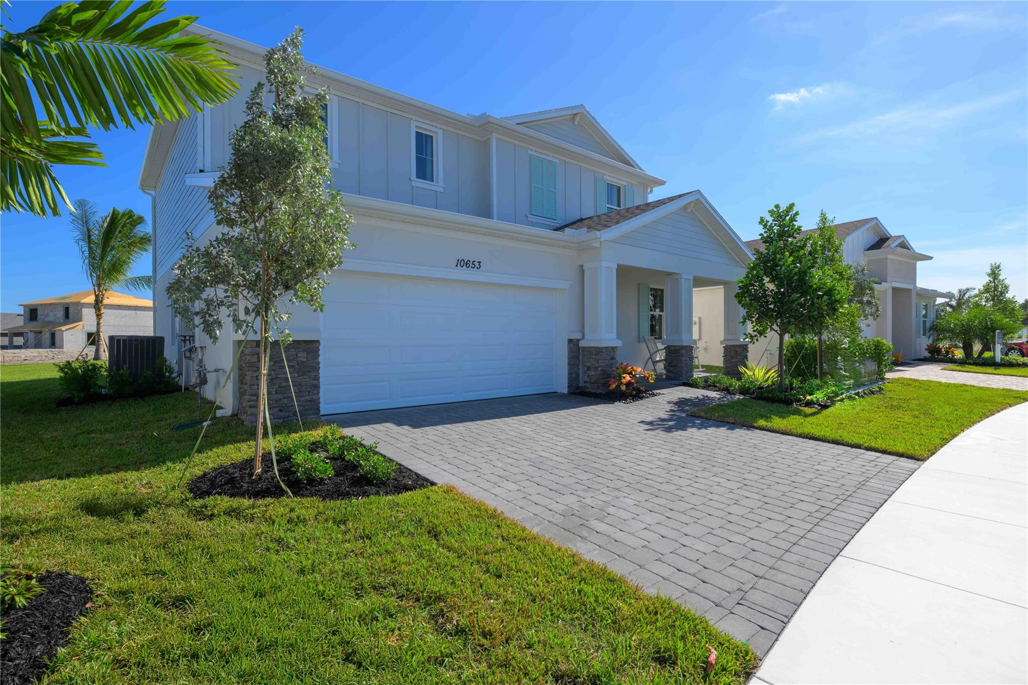 10653 NW Suncrest Loop