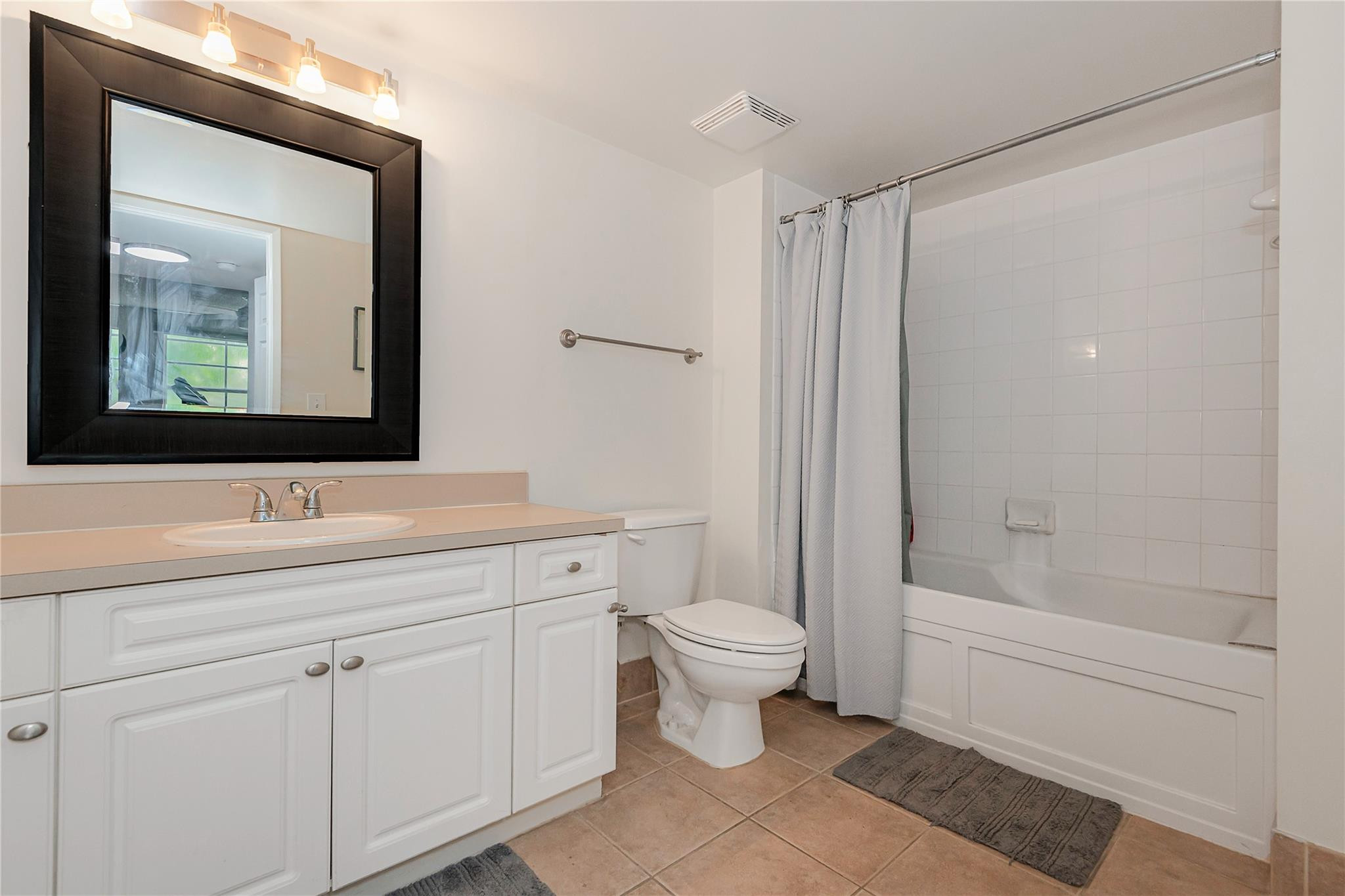 520 Se 5th Avenue 1202 Property Photo 8