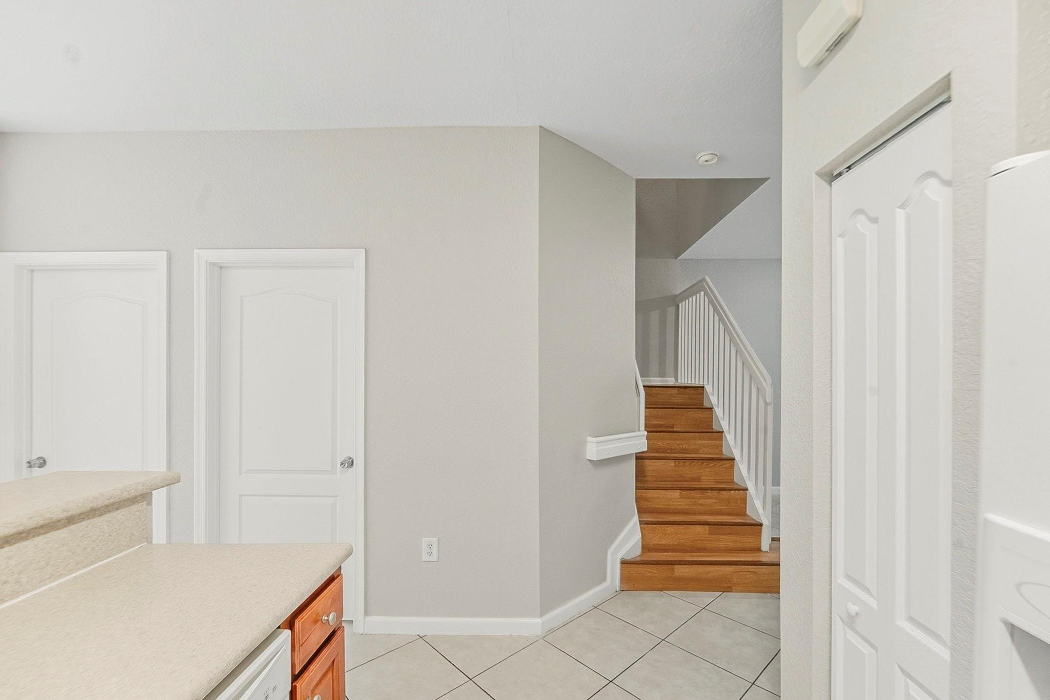 1137 Ne 31st Terrace Property Photo 11