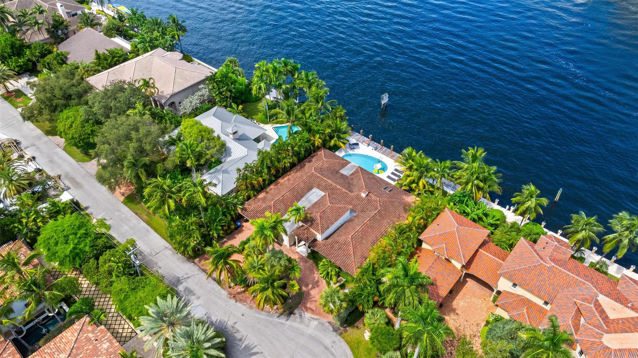 2701 Aqua Vista Boulevard Property Photo 5