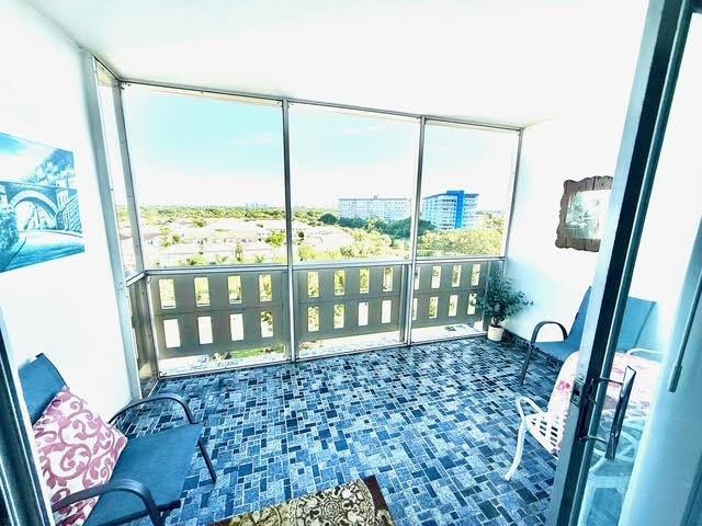 4330 Hillcrest Drive 904 Property Photo 3