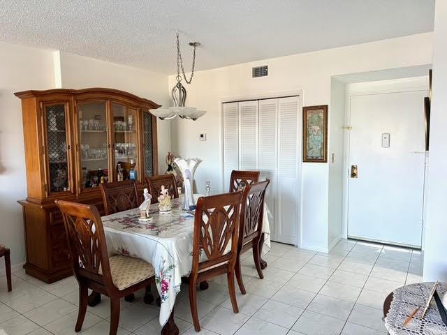 4330 Hillcrest Drive 904 Property Photo 4