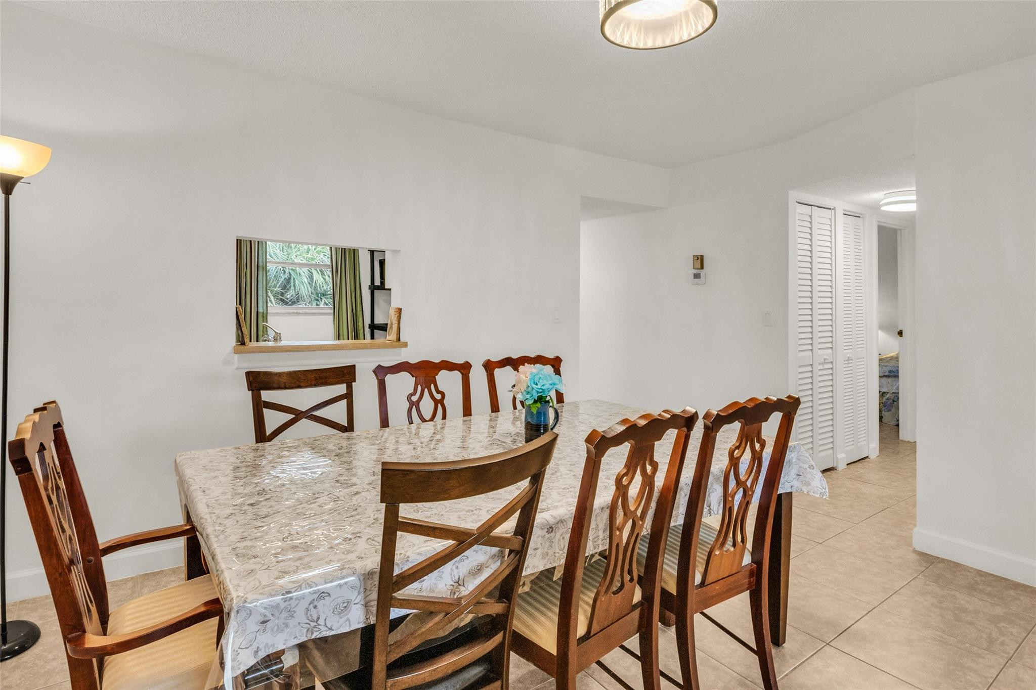 2840 Somerset Drive 403 Property Photo 10