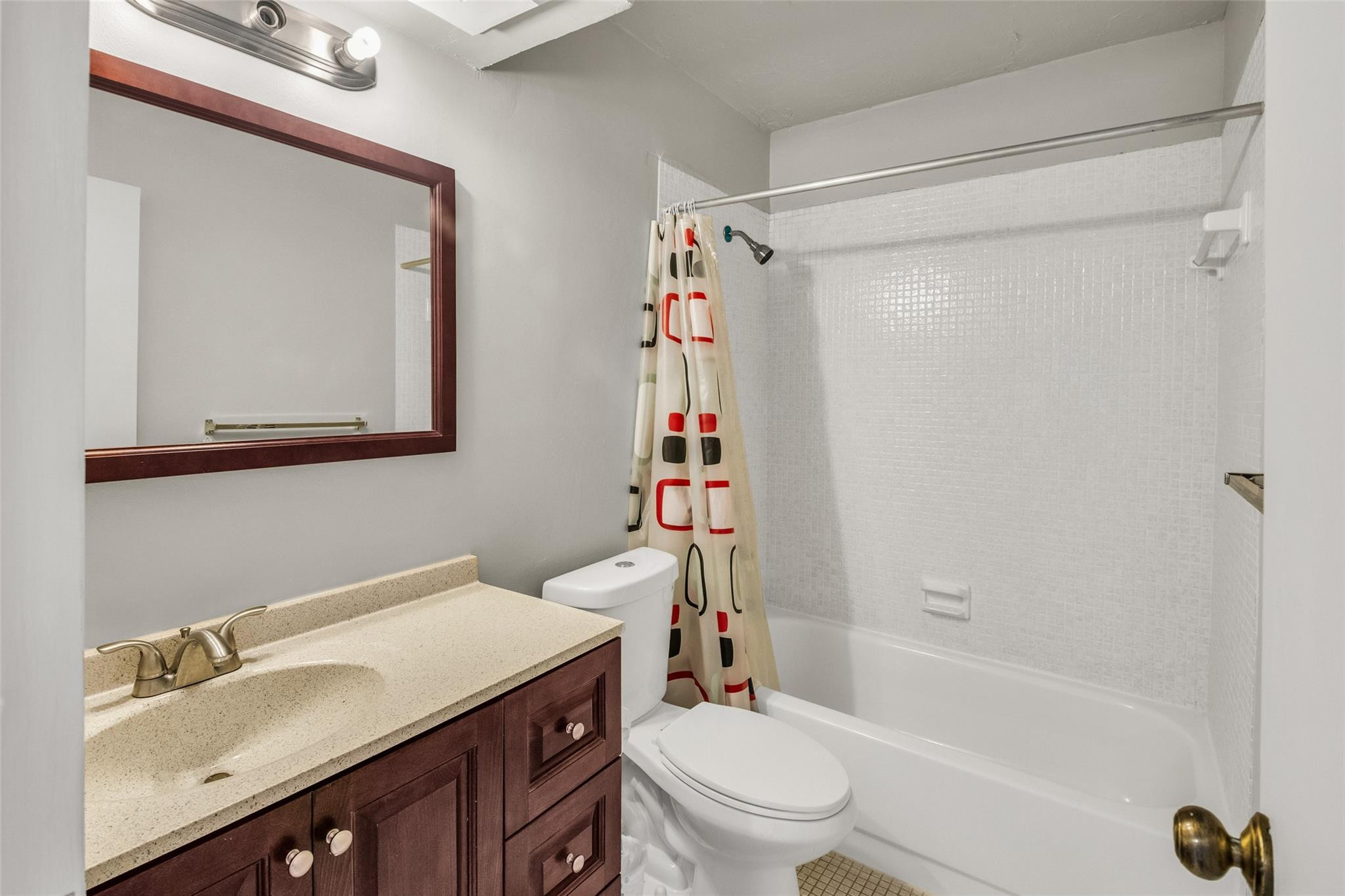 2840 Somerset Drive 403 Property Photo 24