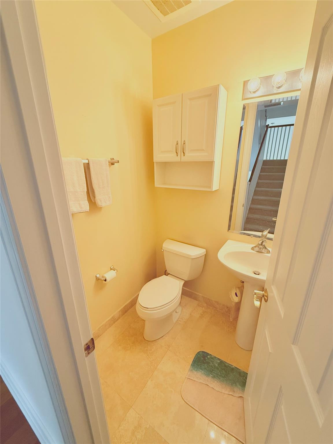 1951 Coral Heights Boulevard 402 Property Photo 6