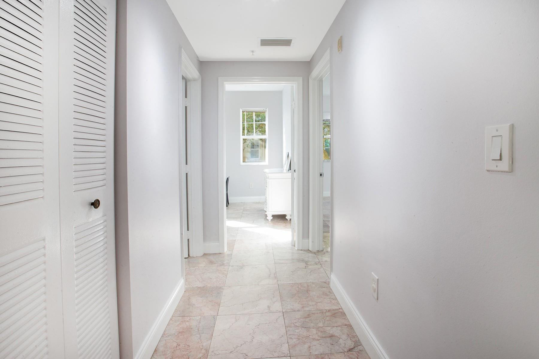 5860 W Sample Road 204 Property Photo 11
