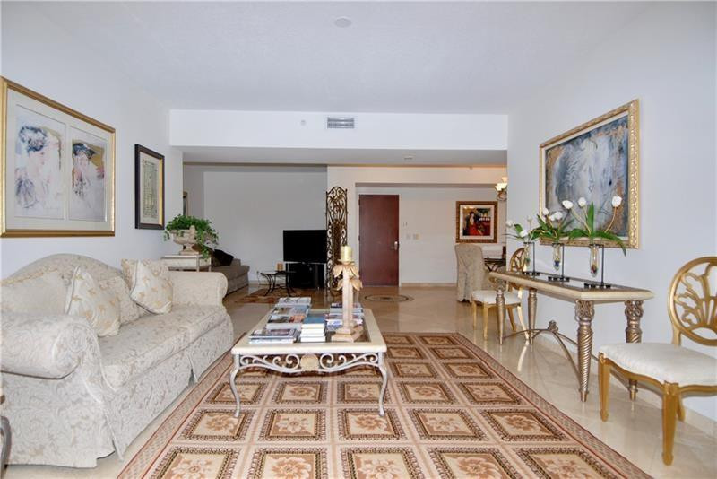 3200 N Ocean Boulevard 406 Property Photo 8