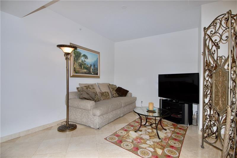 3200 N Ocean Boulevard 406 Property Photo 11