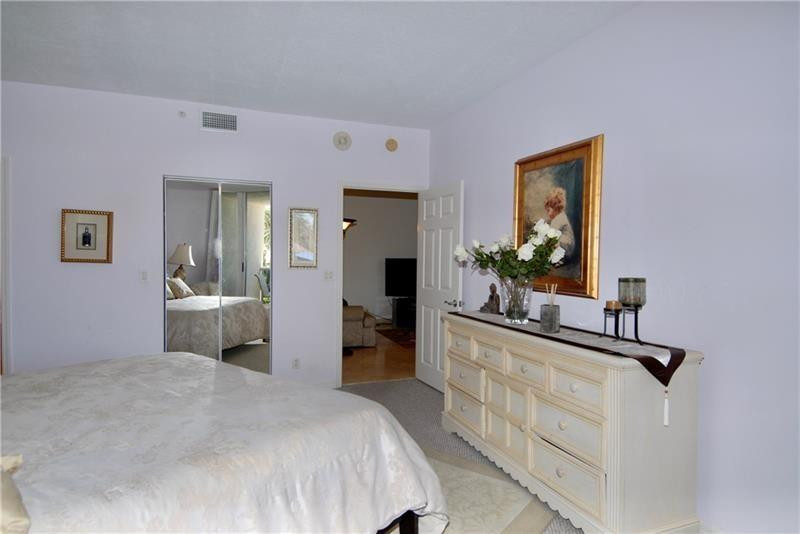 3200 N Ocean Boulevard 406 Property Photo 20