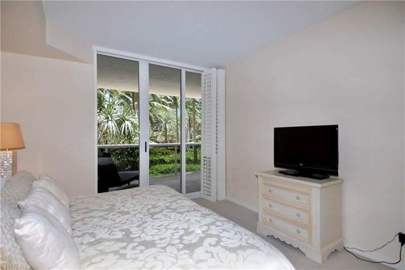 3200 N Ocean Boulevard 406 Property Photo 25