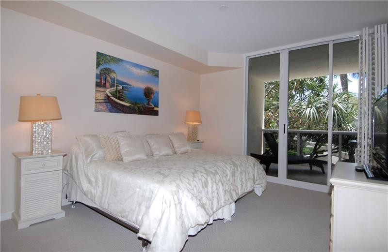 3200 N Ocean Boulevard 406 Property Photo 27