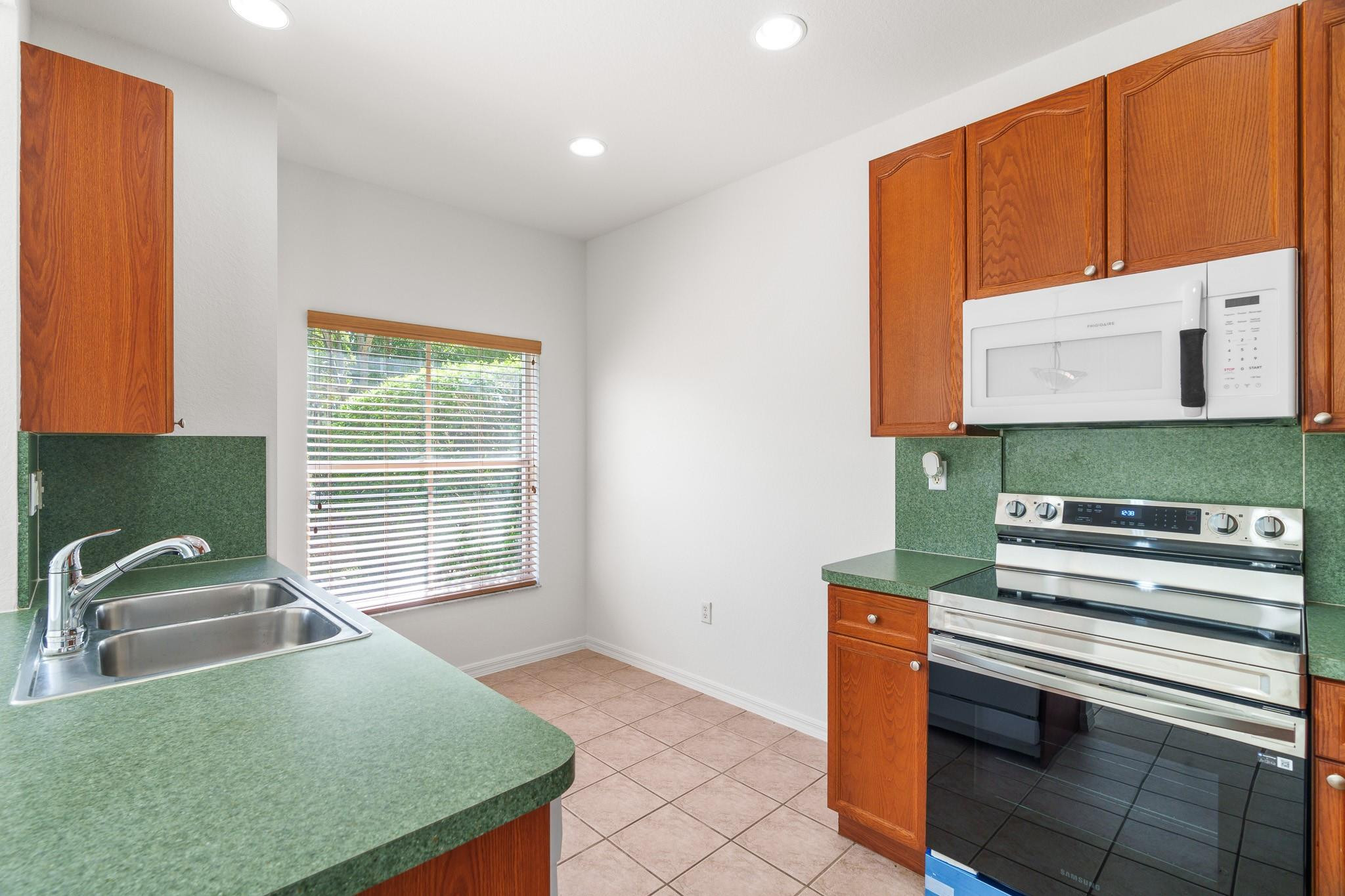 3210 Merrick Terrace 1503 Property Photo 5