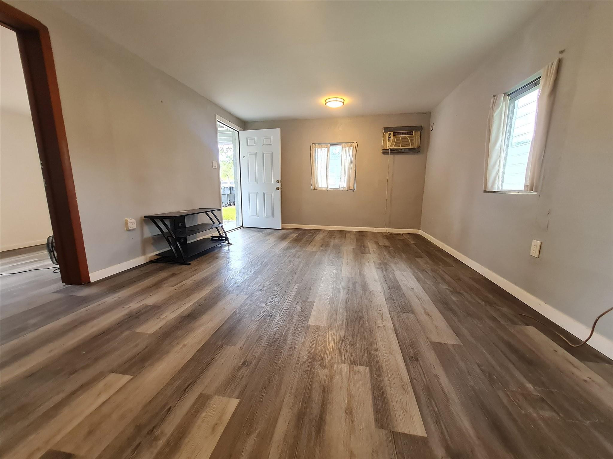 6141 Garfield Property Photo 3