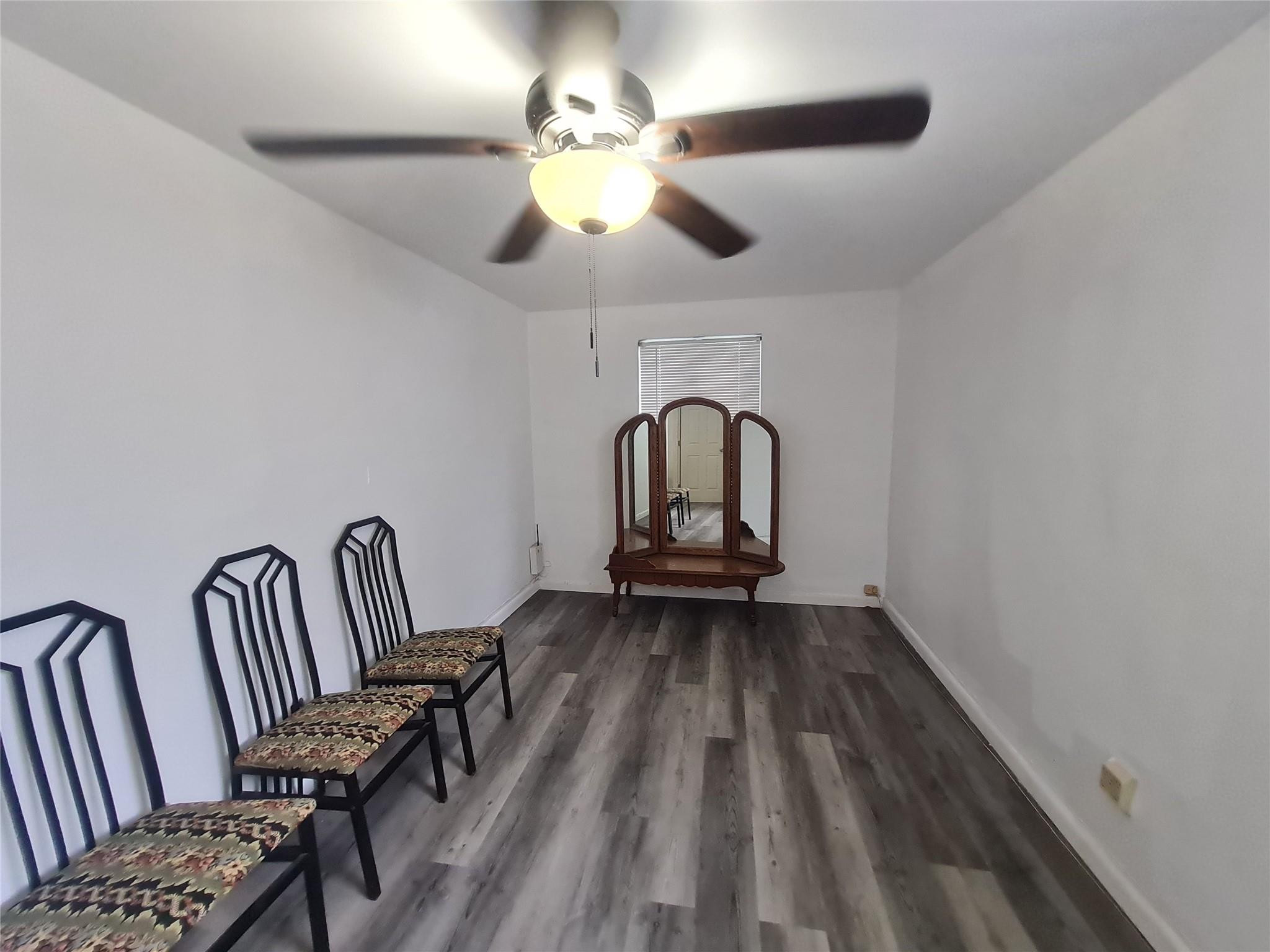 6141 Garfield Property Photo 5