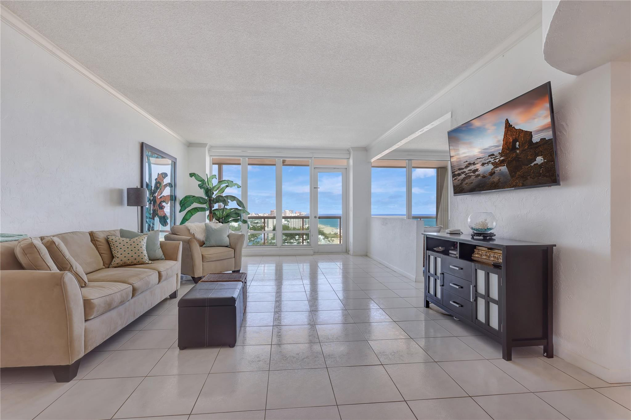 2100 S Ocean Lane 2509ph Property Photo 4