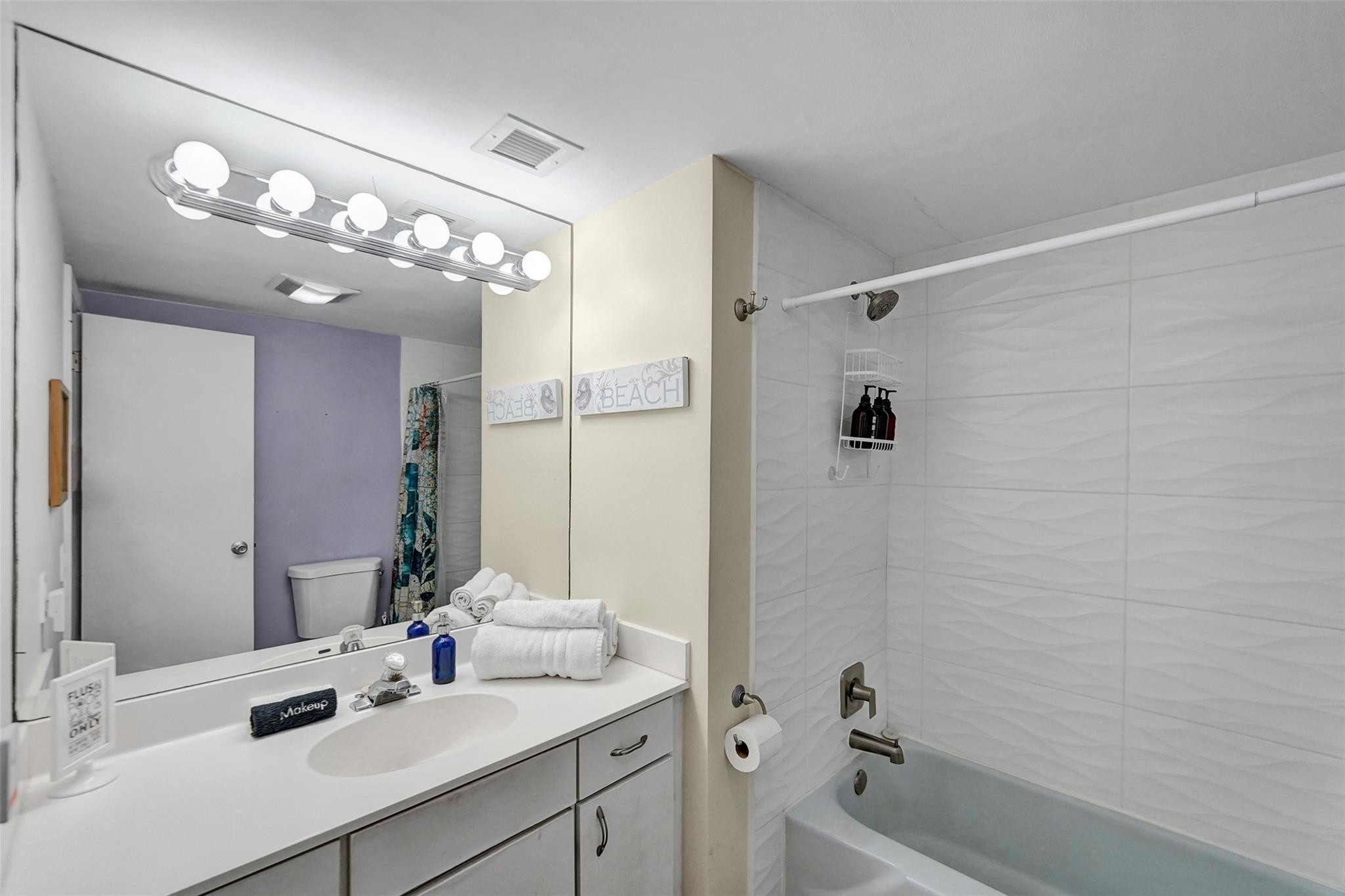 341 N Birch Road 316 Property Photo 8