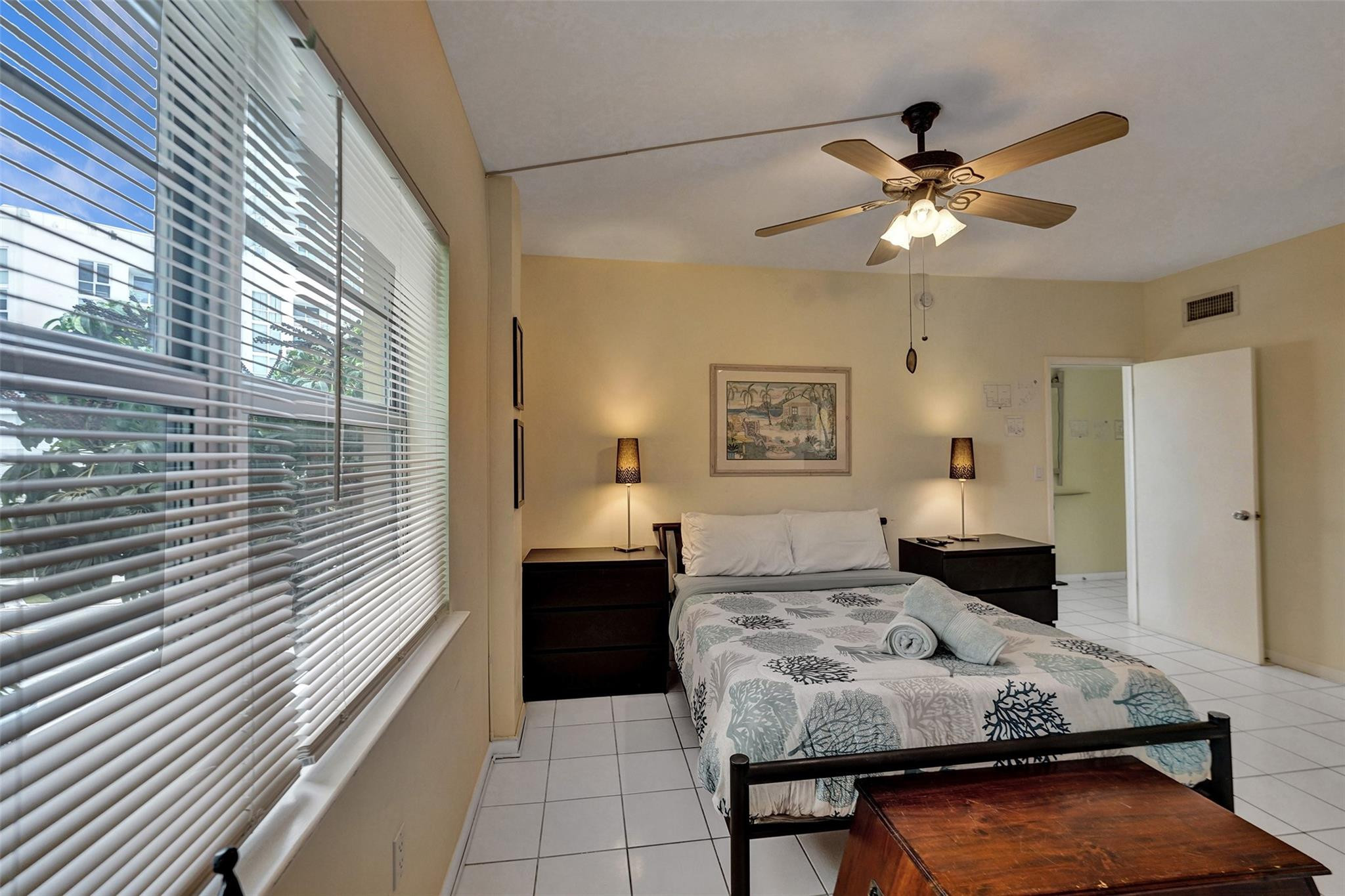 341 N Birch Road 316 Property Photo 11