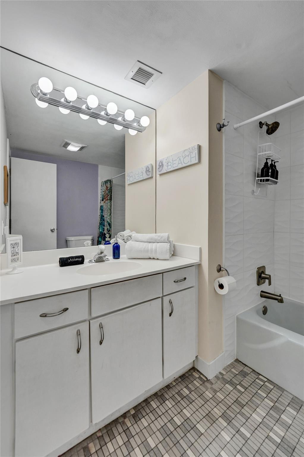 341 N Birch Road 316 Property Photo 23
