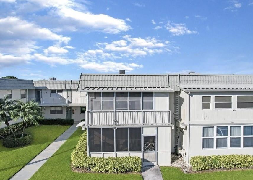 223 Flanders E Property Photo 2
