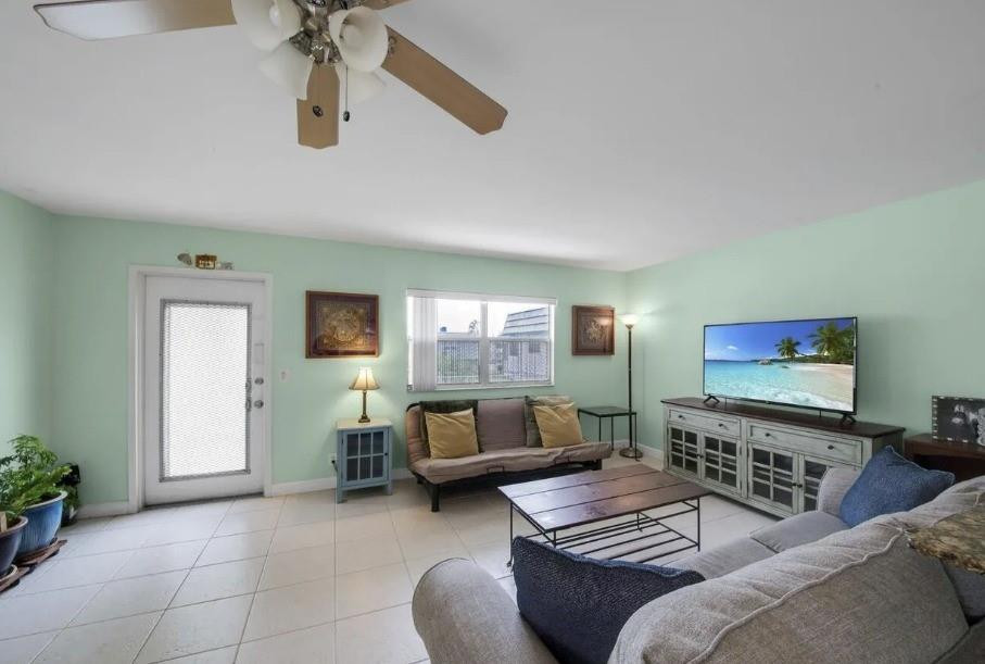 223 Flanders E Property Photo 10