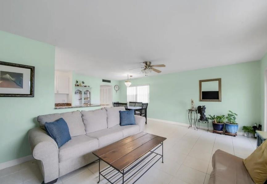 223 Flanders E Property Photo 11
