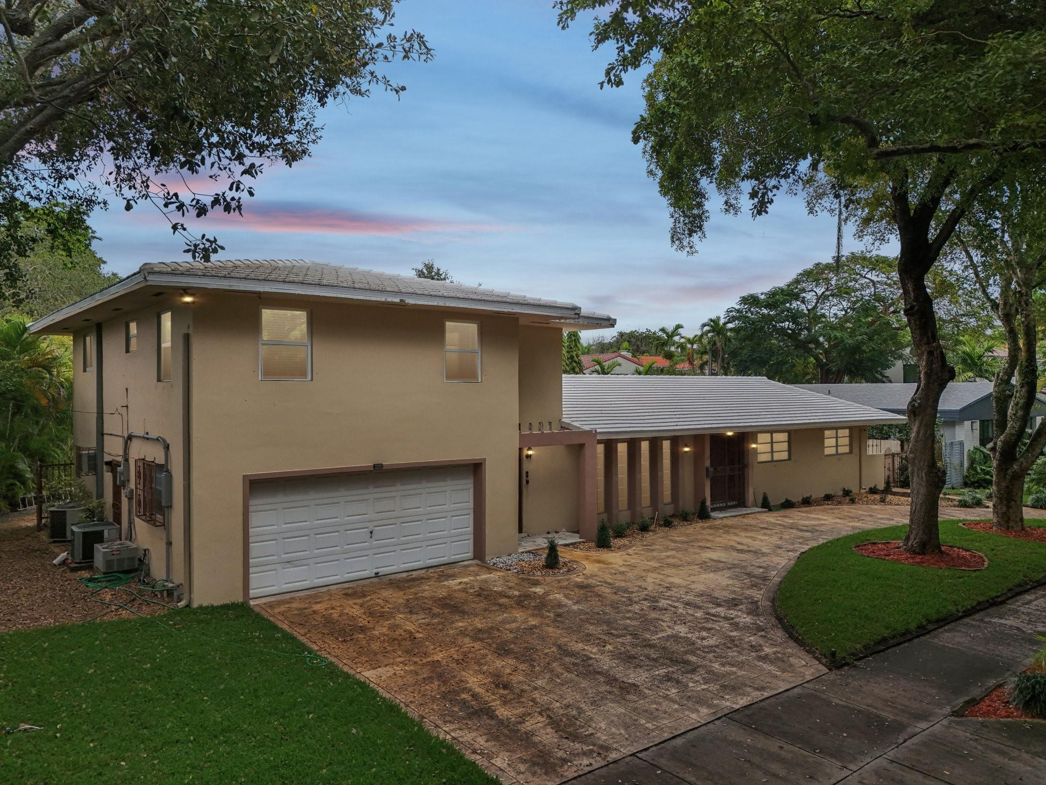 525 NE 58th Street Property Photo 1