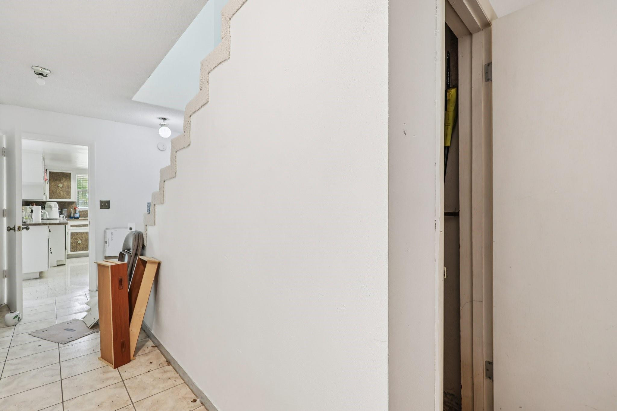 525 Ne 58th Street Property Photo 12