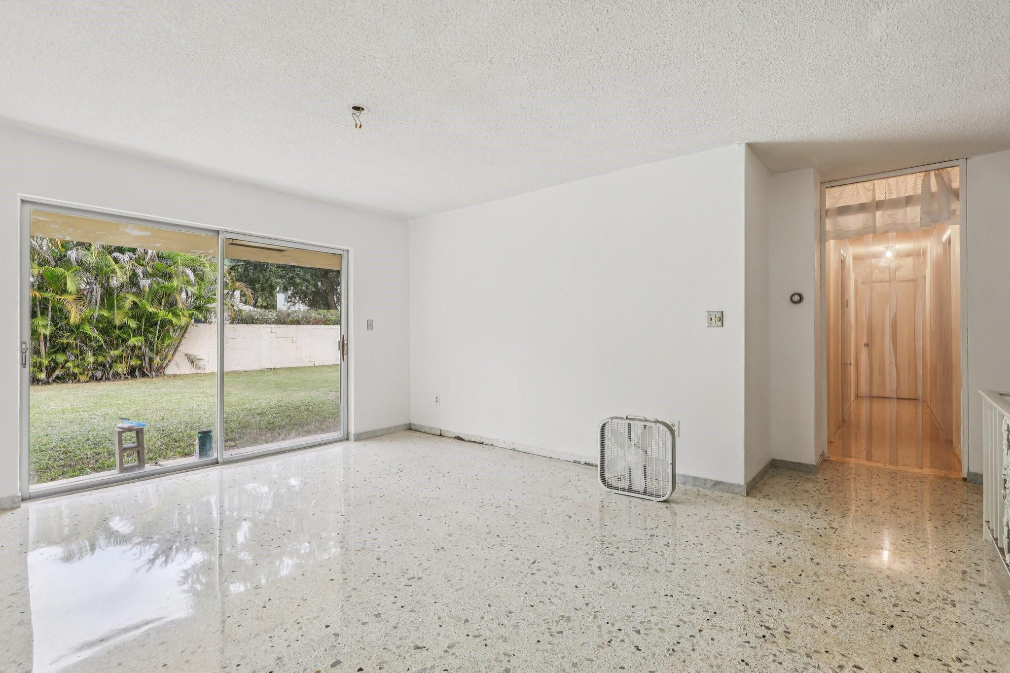525 Ne 58th Street Property Photo 14