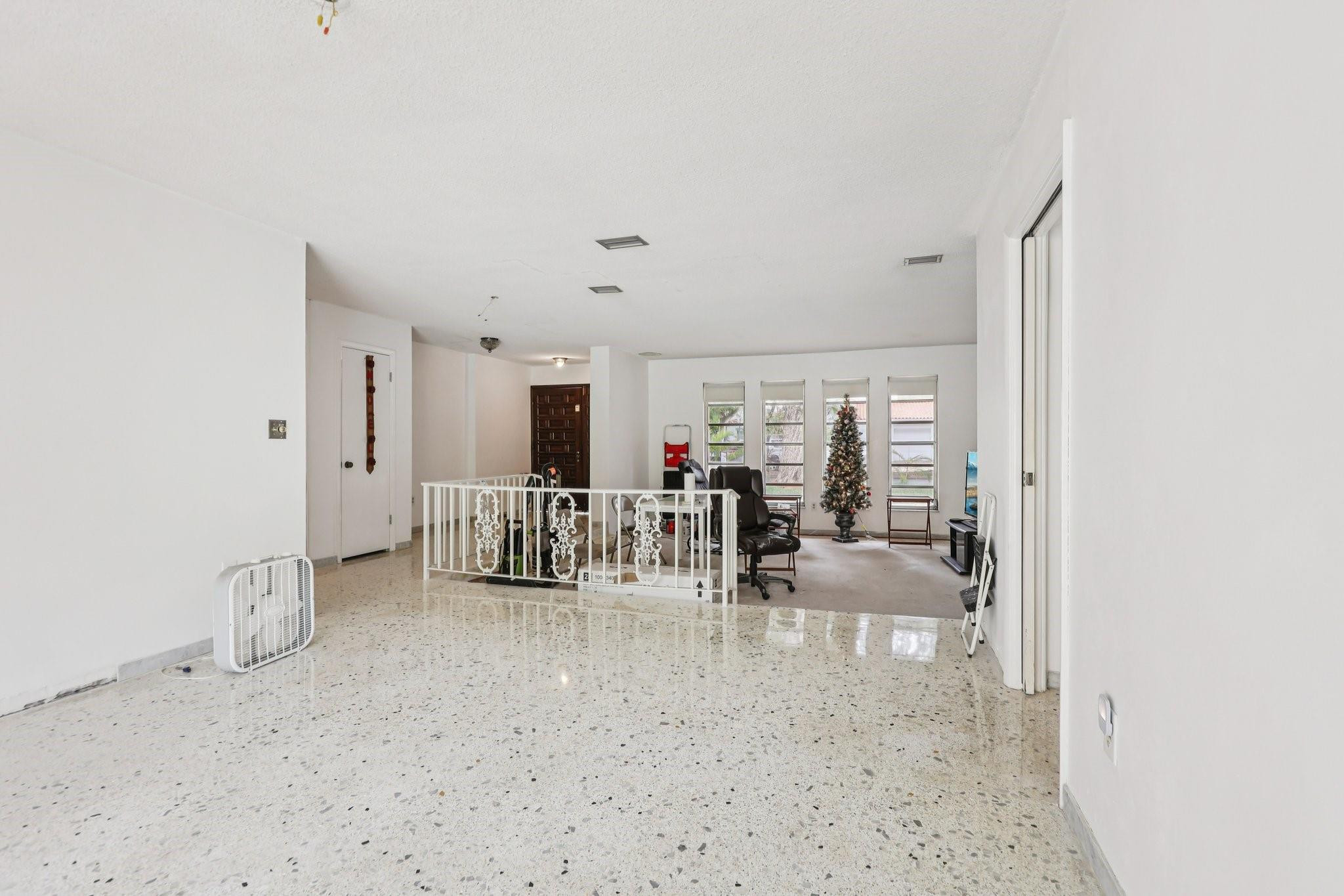525 Ne 58th Street Property Photo 16