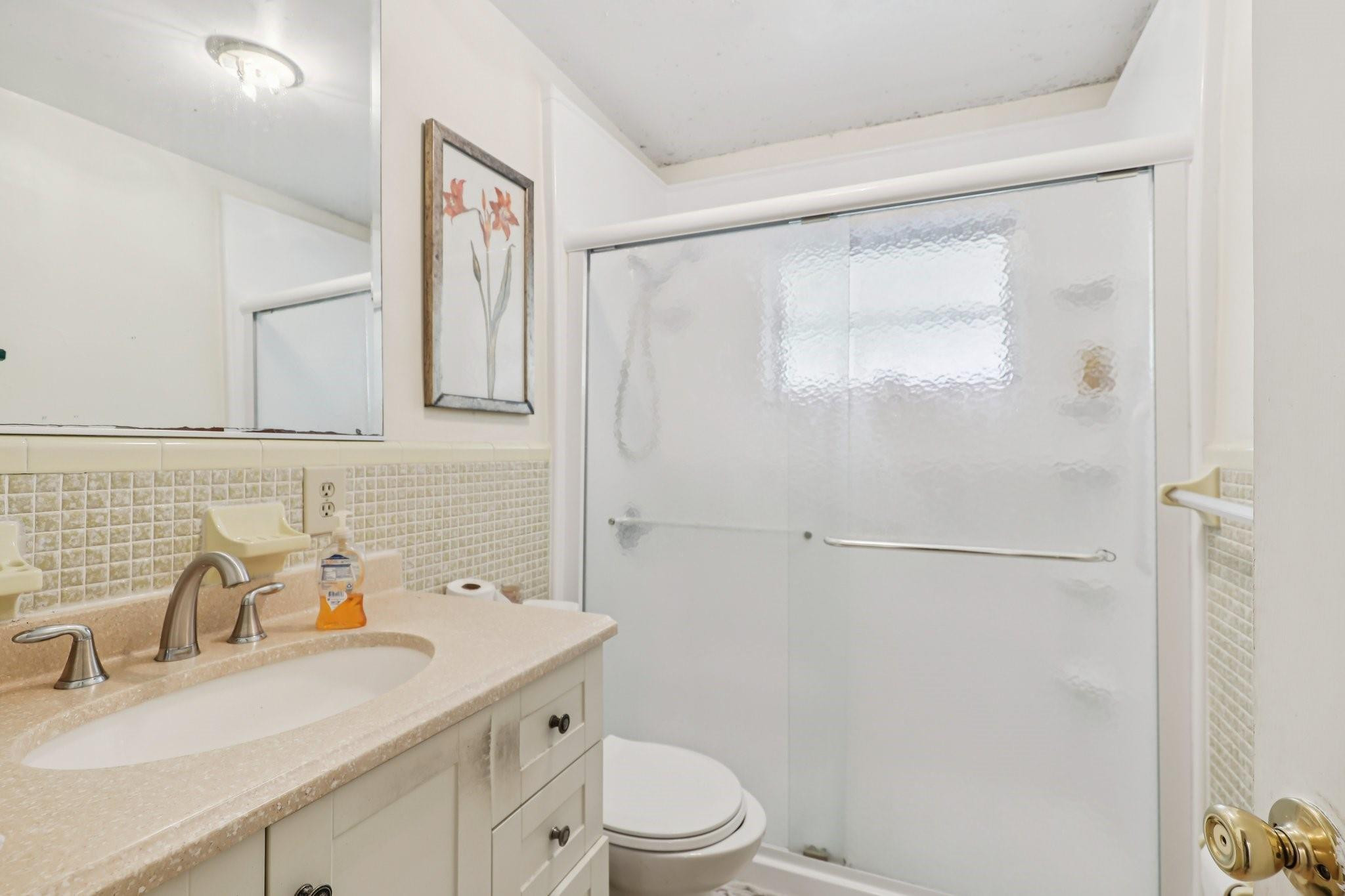 525 Ne 58th Street Property Photo 19