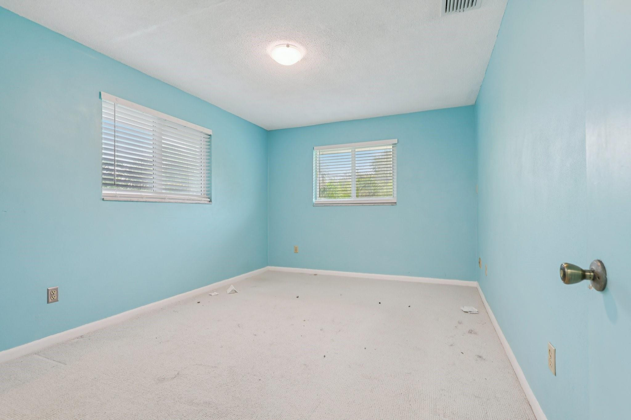 525 Ne 58th Street Property Photo 28