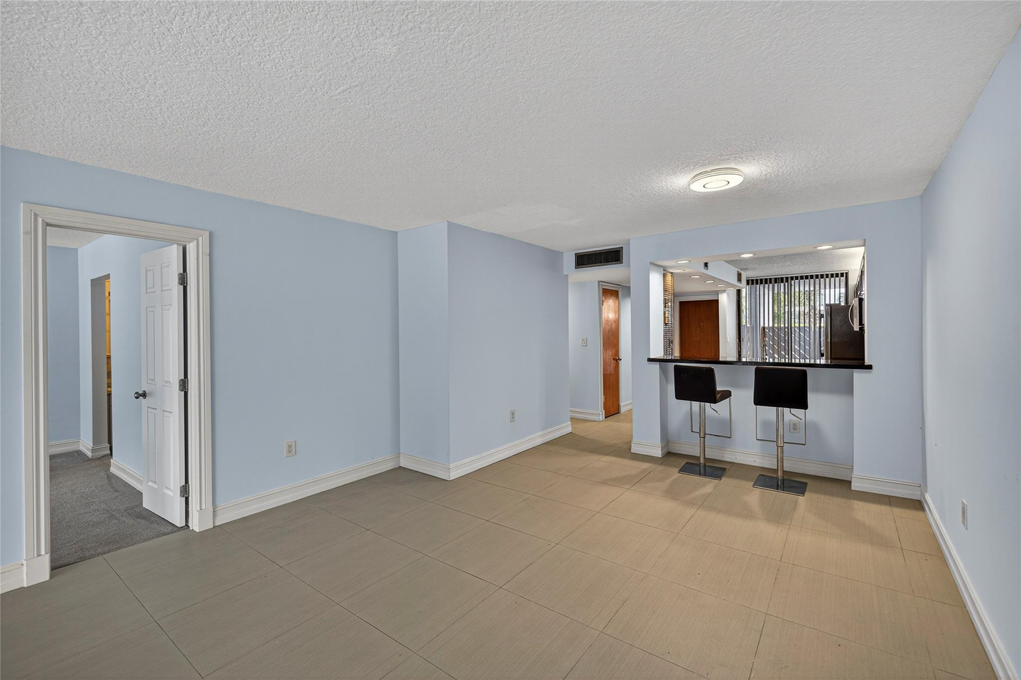 1100 Se 5th Court 53 Property Photo 6