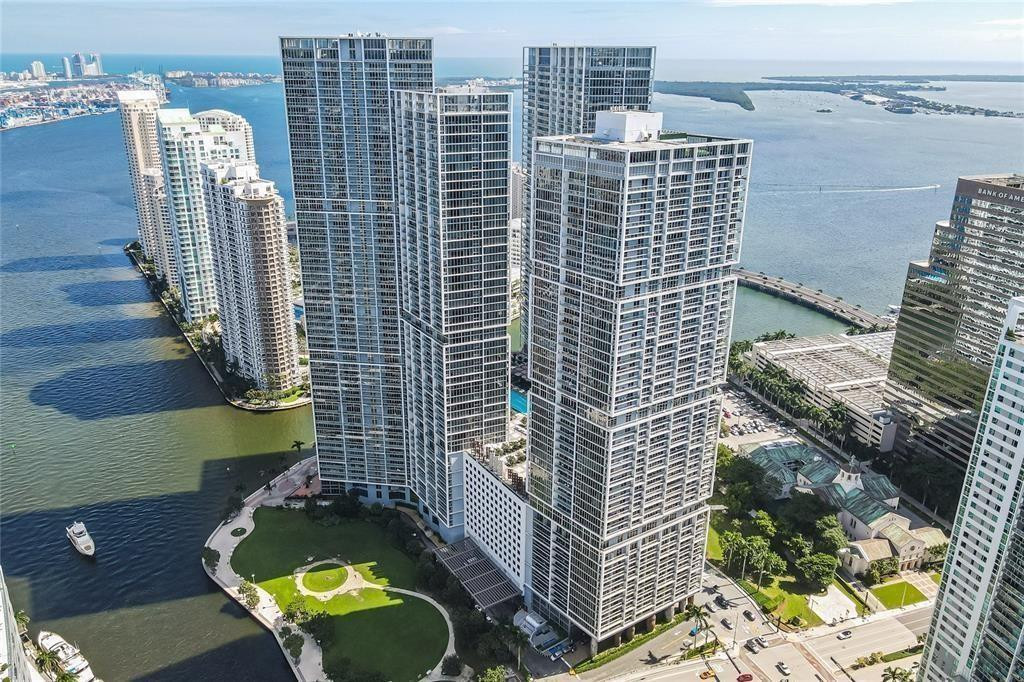 465 Brickell Avenue 2706 Property Photo 16
