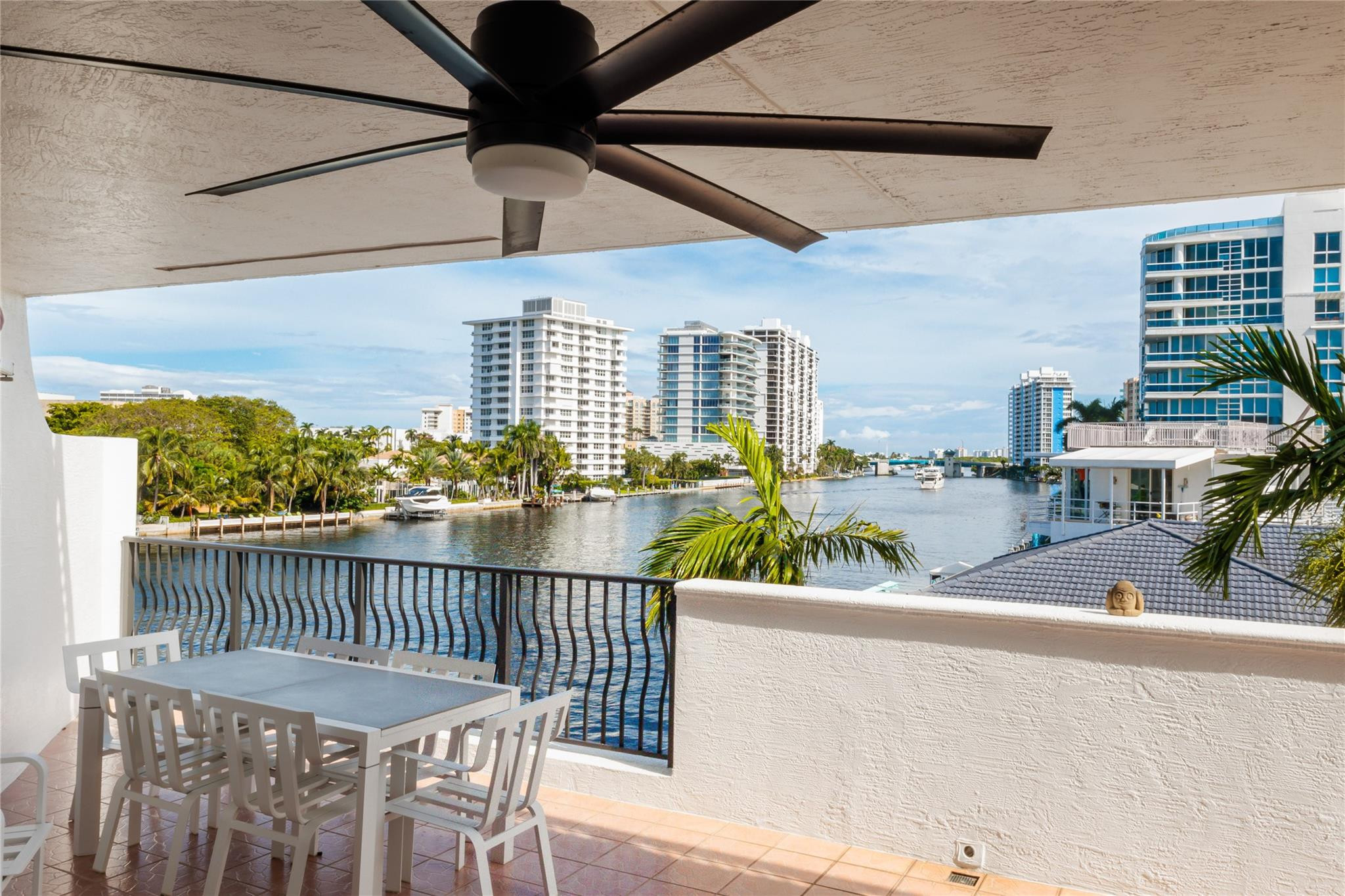 615 Bayshore Drive 301 Property Photo 1