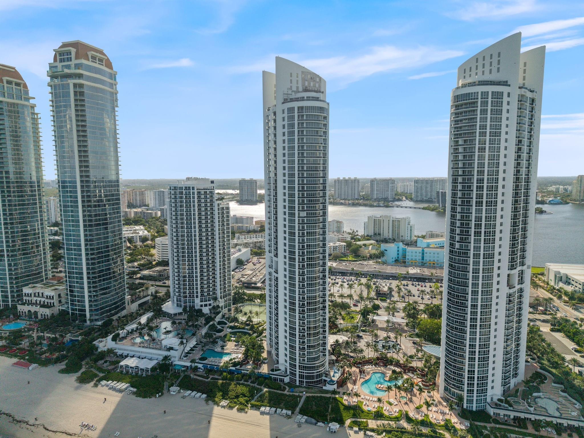 18101 Collins Avenue 801 Property Photo 3