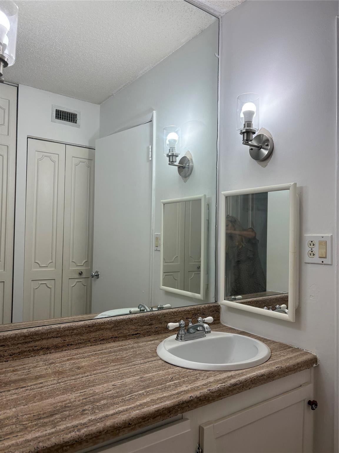 3750 Inverrary Drive 1w Property Photo 13