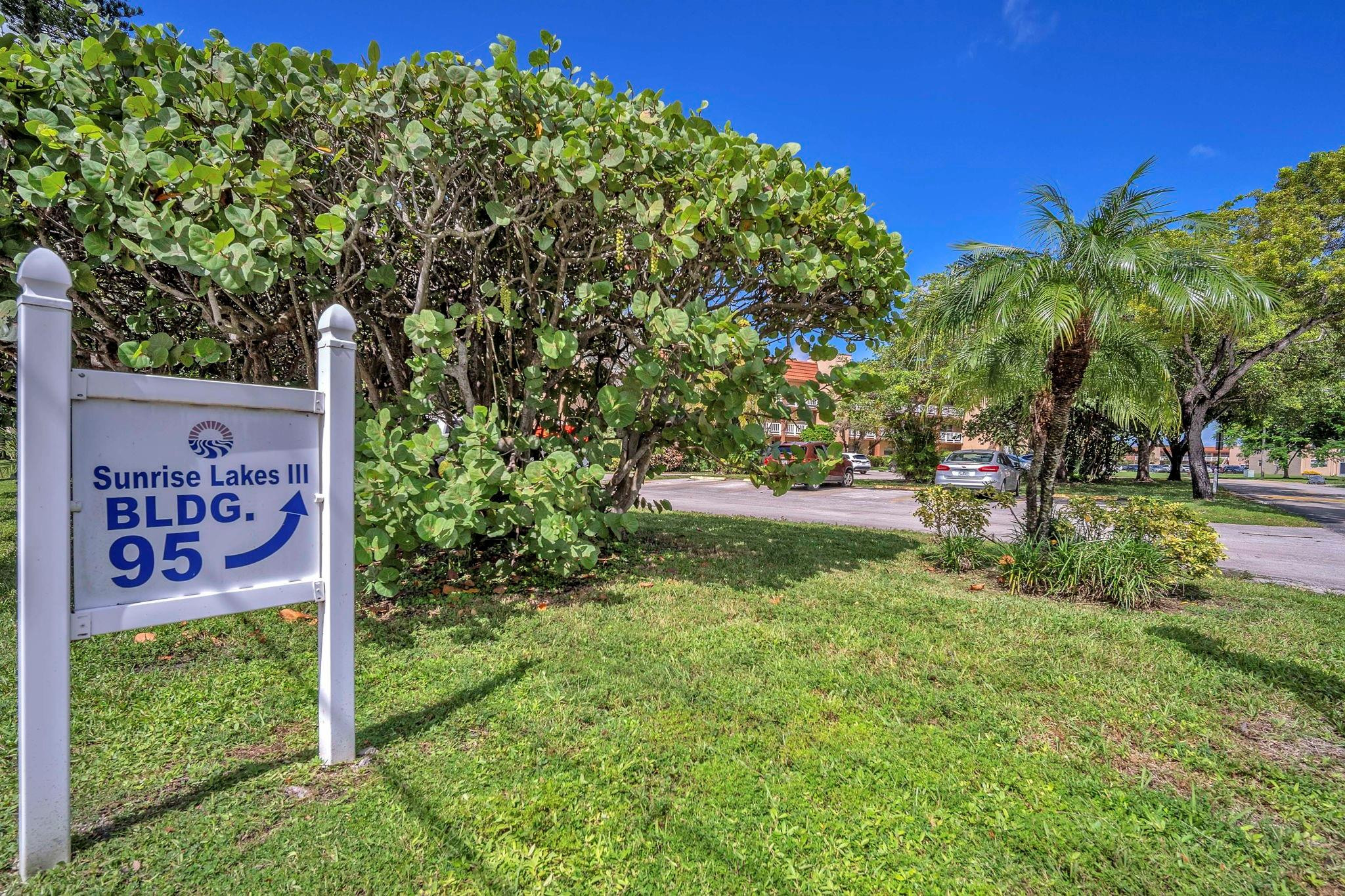 9301 Sunrise Lakes Boulevard 207 Property Photo 43