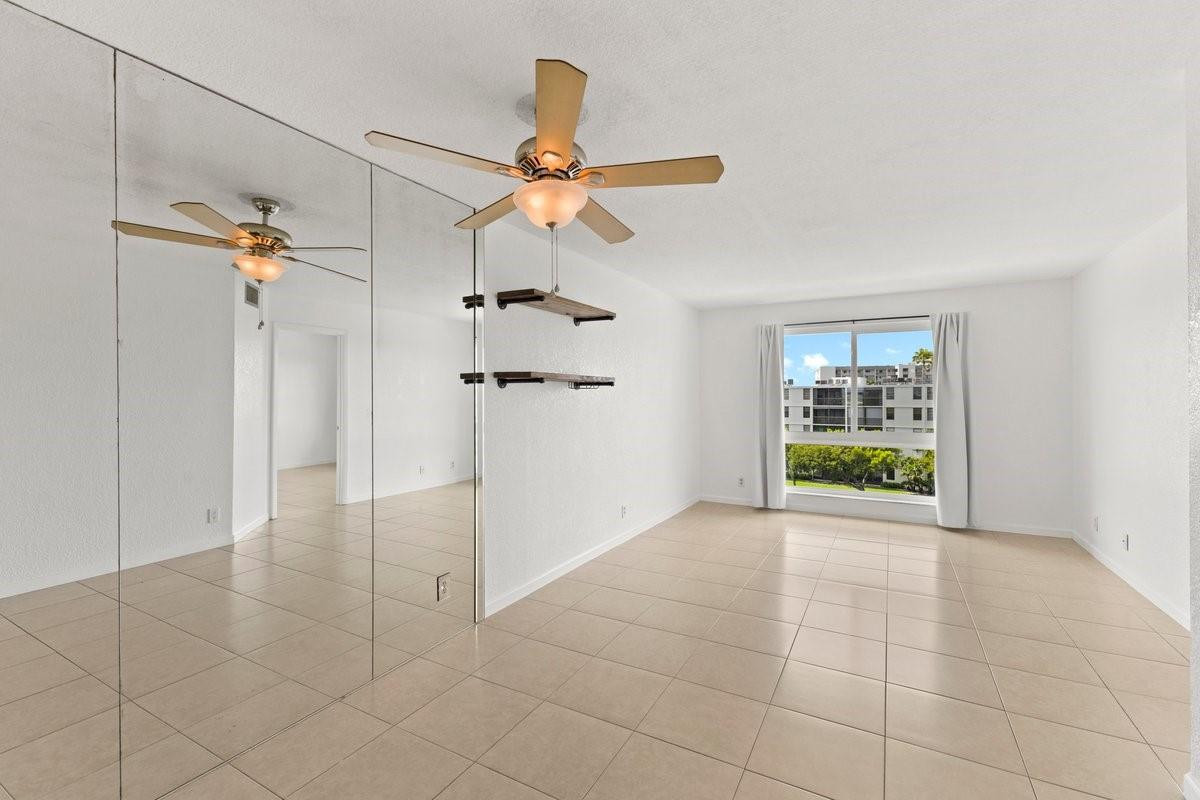 2106 S Cypress Bend Drive 506 Property Photo 12