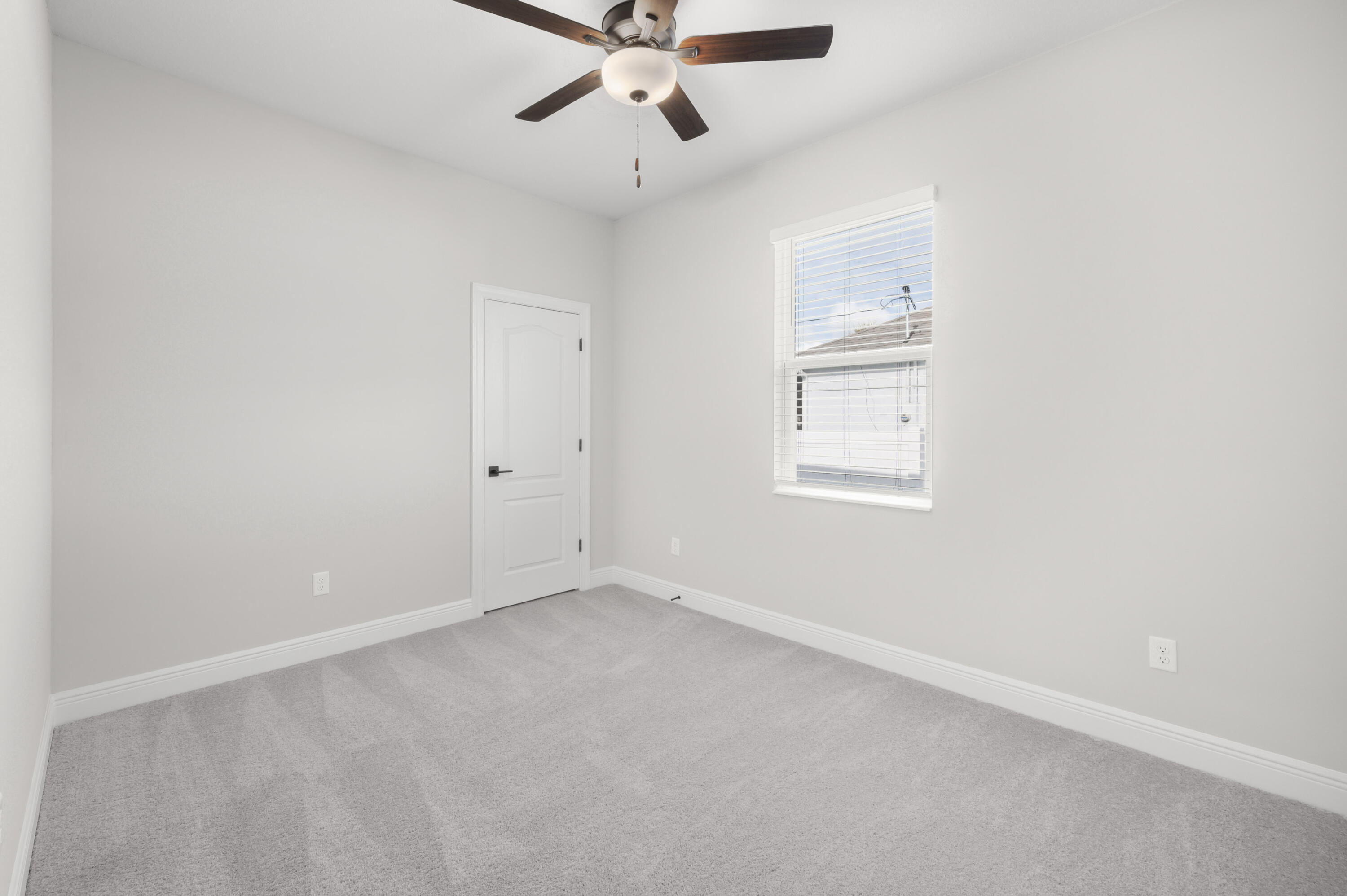 4562 Sw Daemon Street Property Photo 10
