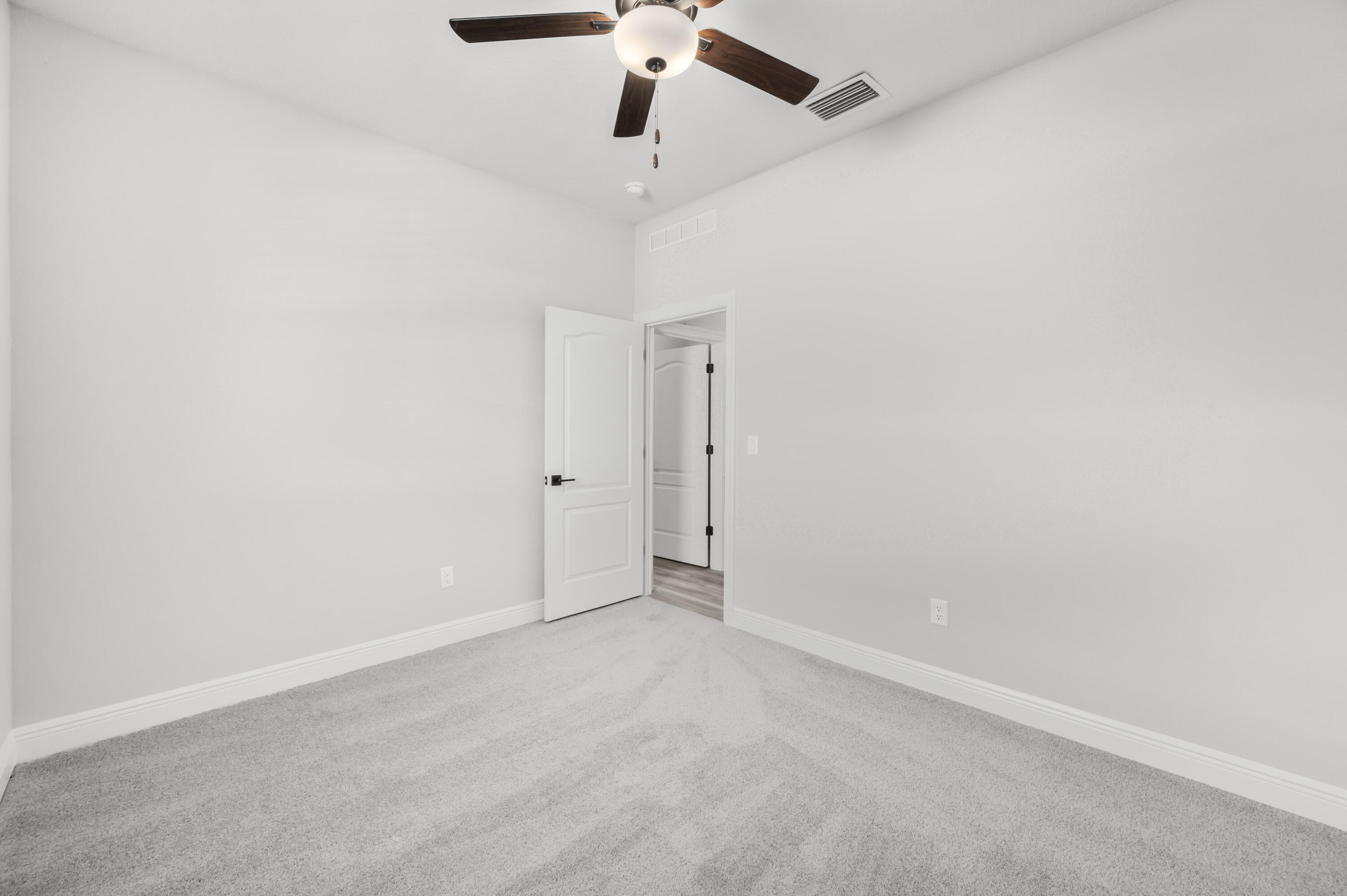4562 Sw Daemon Street Property Photo 11