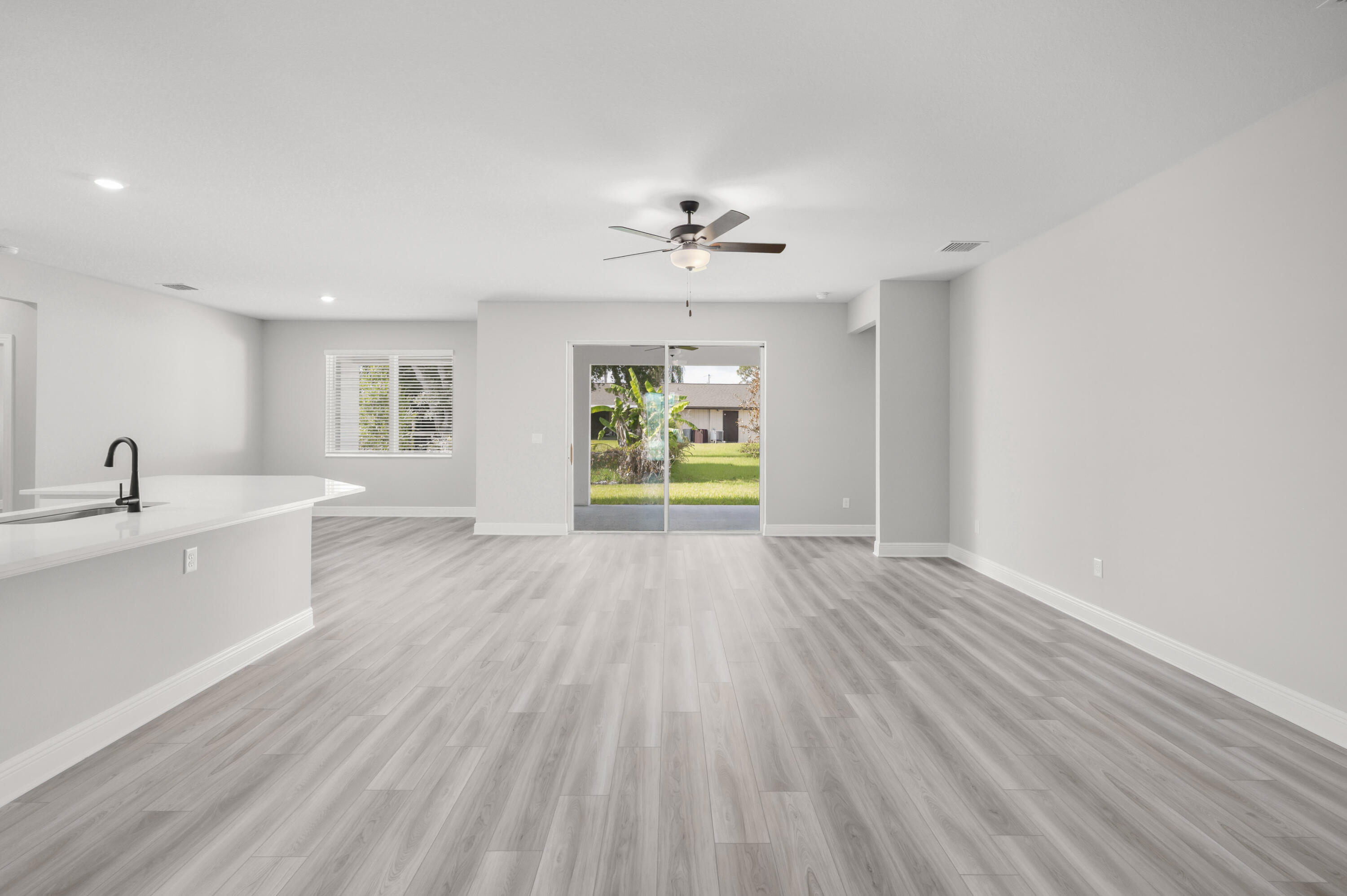4562 Sw Daemon Street Property Photo 26