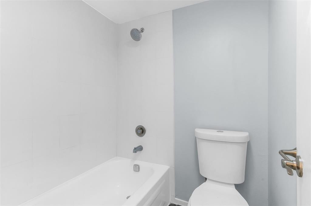 9091 Lime Bay Boulevard 312 Property Photo 10