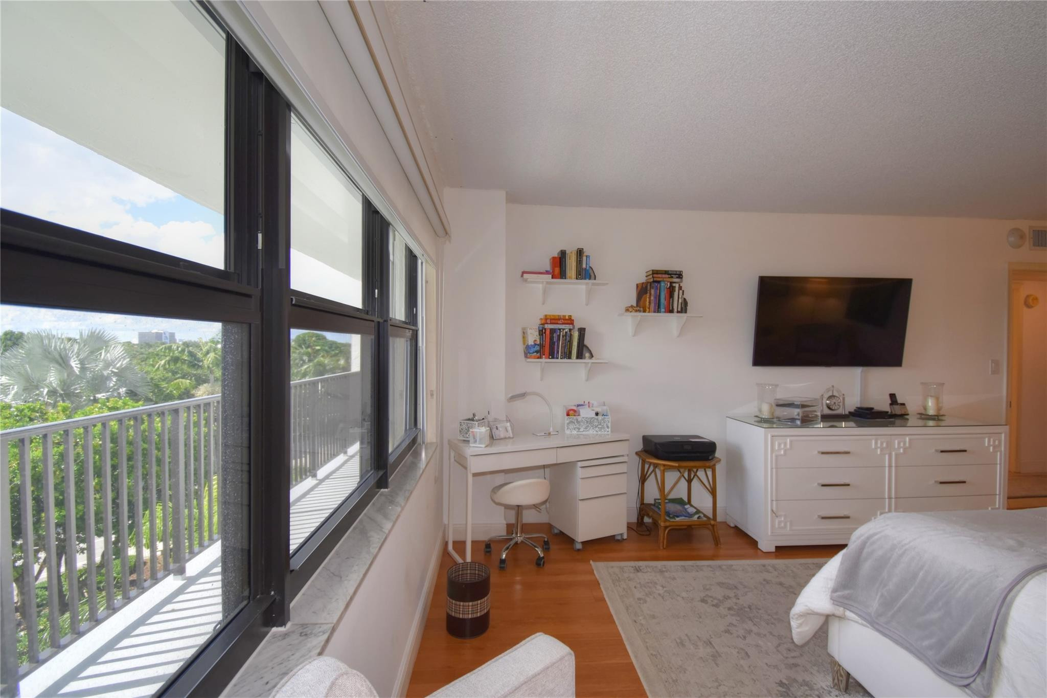 5100 N Ocean Boulevard 516 Property Photo 9