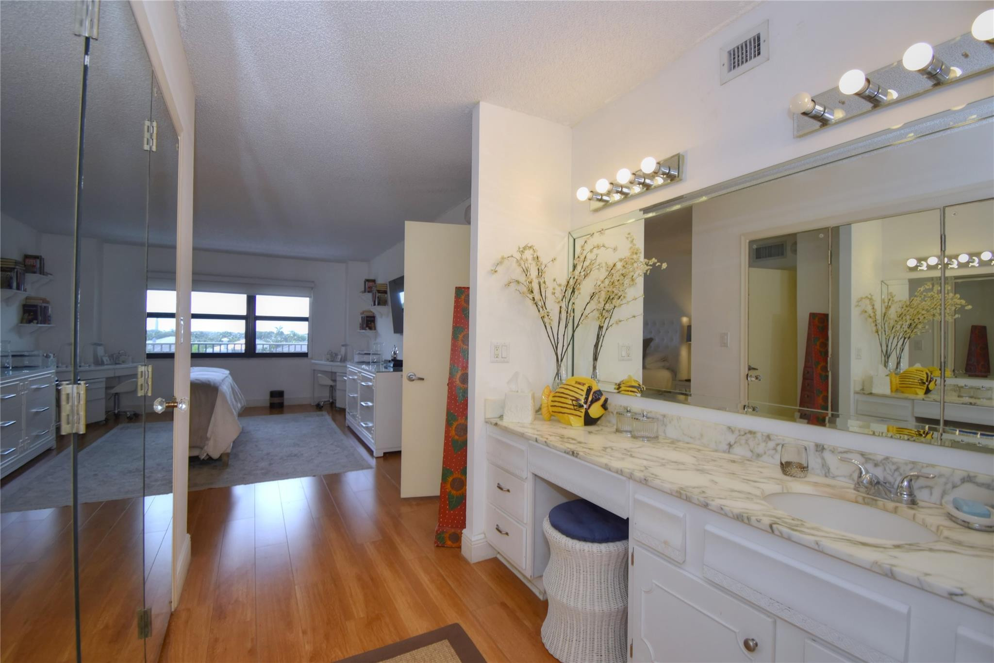 5100 N Ocean Boulevard 516 Property Photo 16