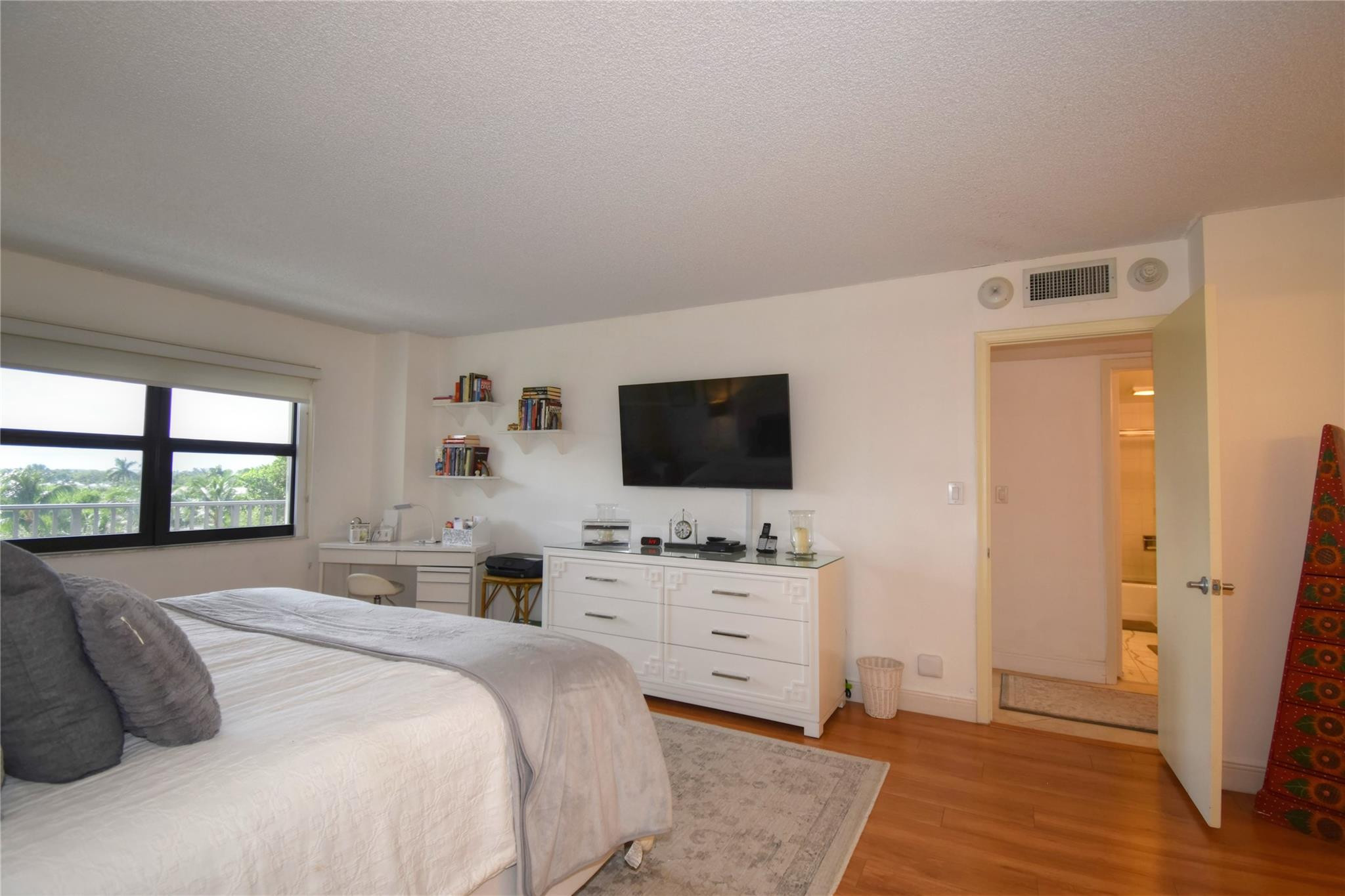 5100 N Ocean Boulevard 516 Property Photo 24