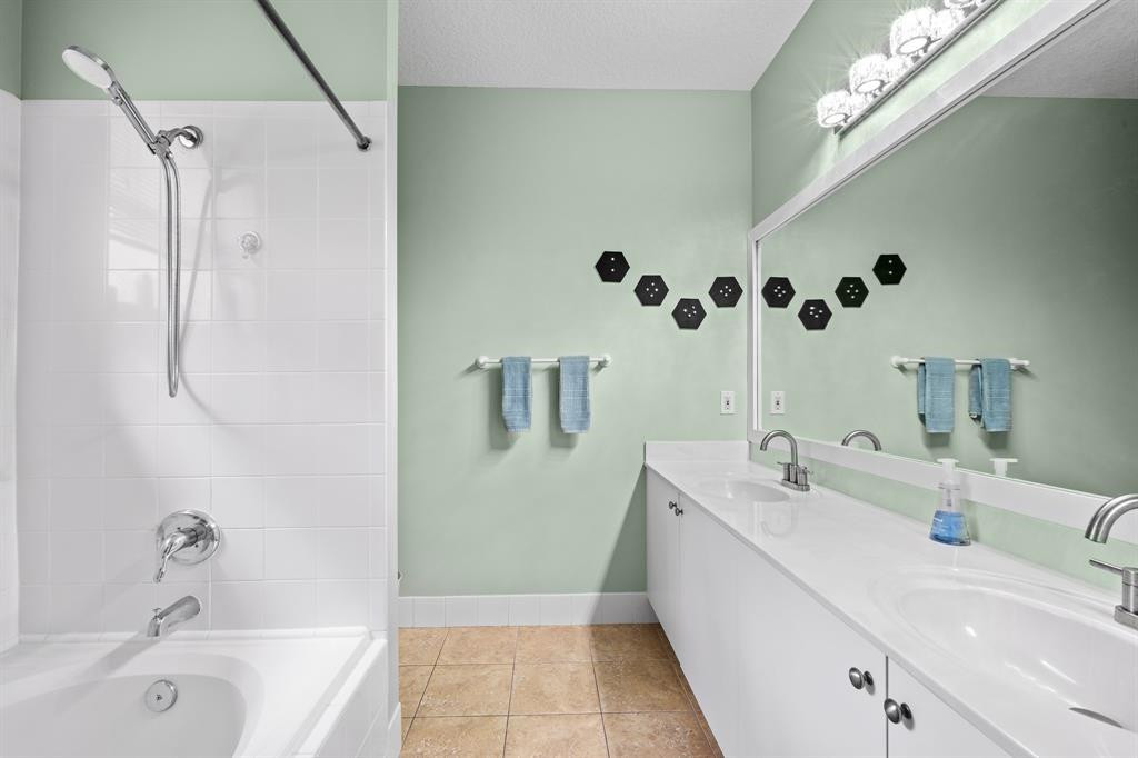 4784 S Central Boulevard 22 Property Photo 9
