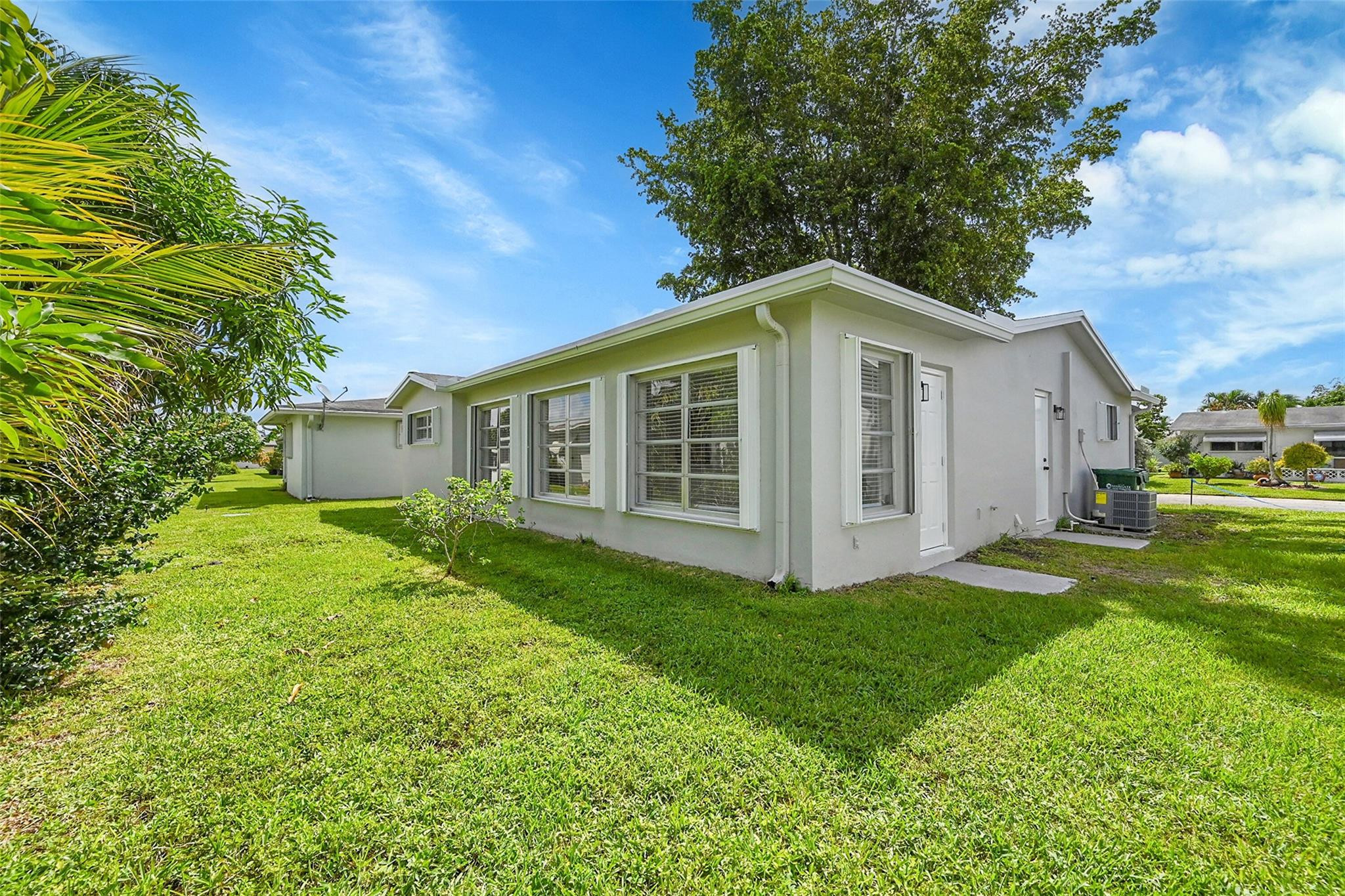 6925 Nw 11th Street Property Photo 34