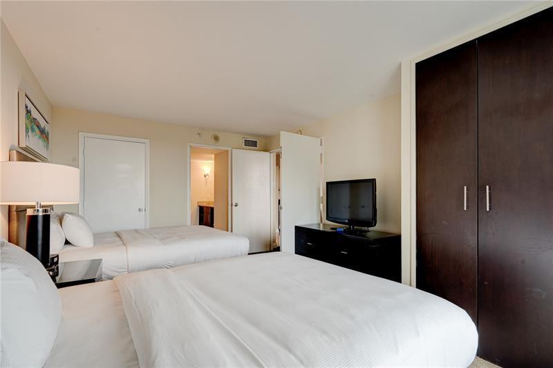 2670 E Sunrise Boulevard 1119 Property Photo 18