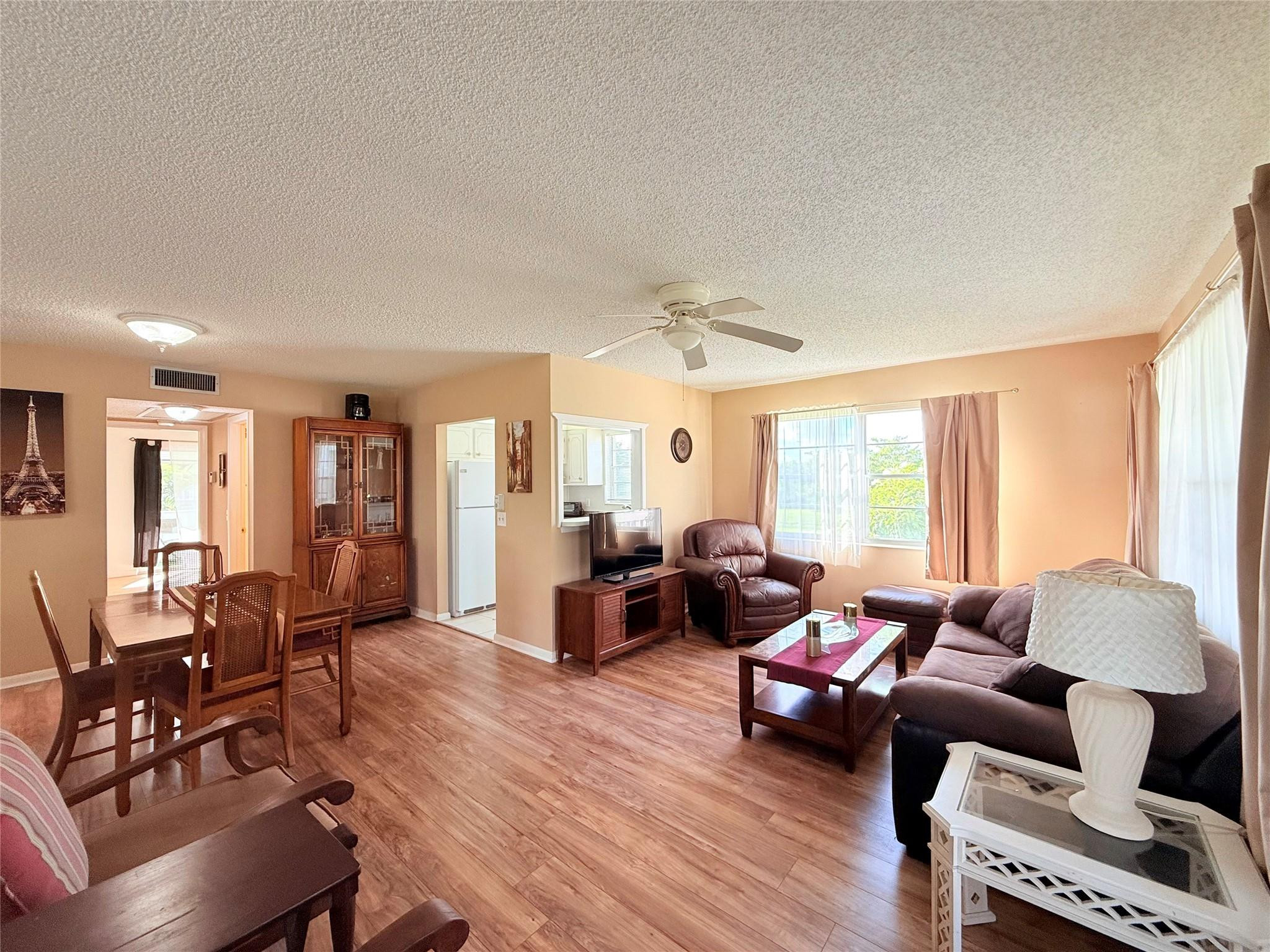 204 Oakridge M 204 Property Photo 1
