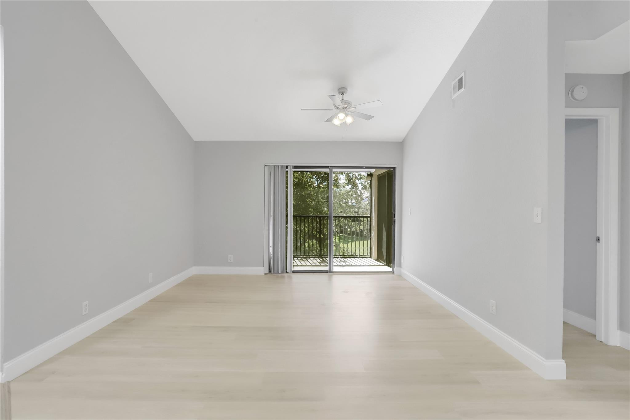 10131 W Sunrise Boulevard 306 Property Photo 6